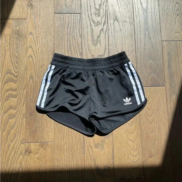 adidas Originals Pants - Adidas originals  xs women’s 3 stripe shorts